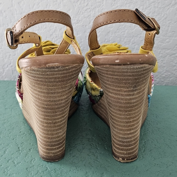 Anthropologie Seychelles Joan Yellow Floral Stacked Wedge Strappy Sandal Size 7 - Picture 6 of 9